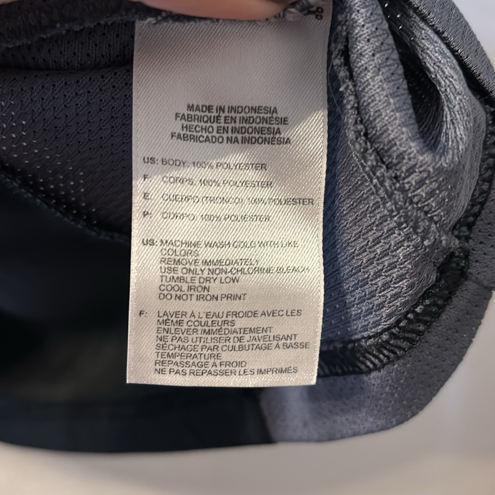 Adidas Basic Short Sleeve Size Large - image 4